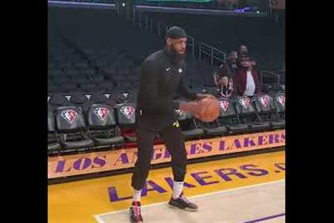 LeBron James getting up shots before Knicks vs. Lakers 🏀 | #Shorts