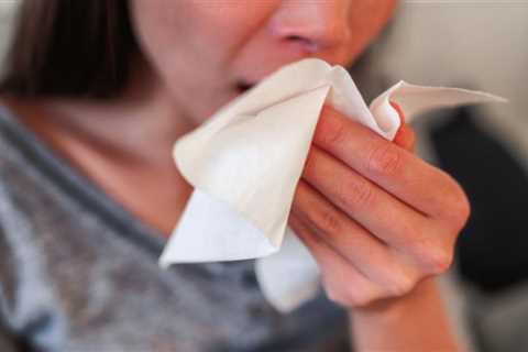 Sneezing, coughing and itchy eyes: How to manage your allergies in spring