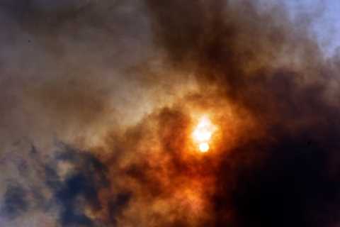 Dust and smoke are turning Colorado’s blue skies red. Here’s where it’s coming from – Loveland..