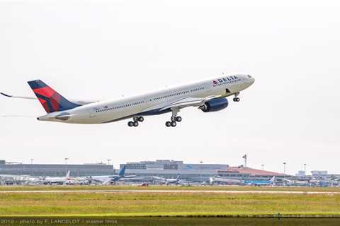 Delta resumes service from Los Angeles to Europe
