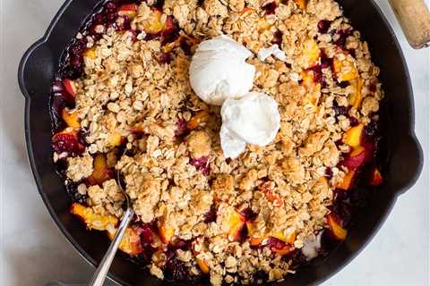 Easy Peach Blueberry Crisp