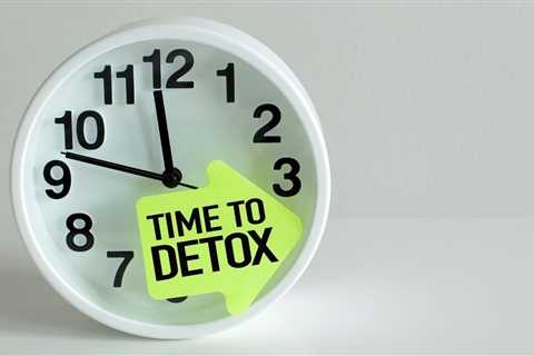 How and When to Detox Your Body in a Safe, Healthy Way #shorts Â®  3 Signs You Need a Detox