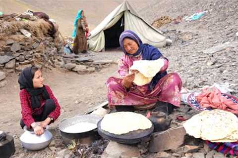 Nomadic Life Documentary: Nomadic Mother Cooking Organic Food | Live in the Mountain Under the Tent