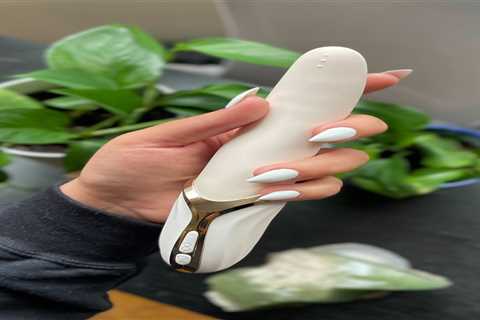 This Sex Toy Is Supposed To Mimic Oral Sex—But Frankly, I’ve Never Felt Anything *This* Amazing