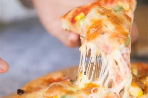 How Many Calories in a Slice of Cheese Pizza