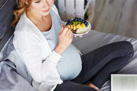 Cracking the Nut: Unveiling the Pecan's Benefits for Expecting Mothers - Super Foodish