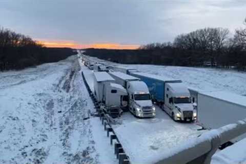 Live: I-44 series of Okla. crashes closes interstate in Missouri