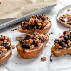 Easy Baked Pears [Stuffed with Nuts and Fruit]