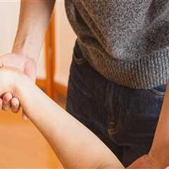 How Therapists in Portland, ME Support Recovery After Visits to a Car Accident Chiropractor