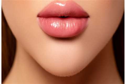 Achieving Fuller Lips with Everyday Makeup Techniques