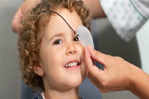 Understanding the Right Age for Regular Eye Exams: A Guide to Eye Care Services
